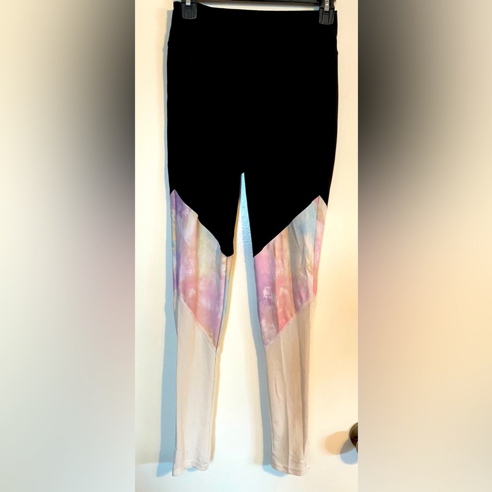 So tie dye leggings